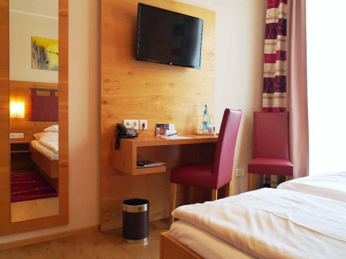 Da'Sporrer Hotel & Wirtshaus Neunburg vorm Wald Zewnętrze zdjęcie