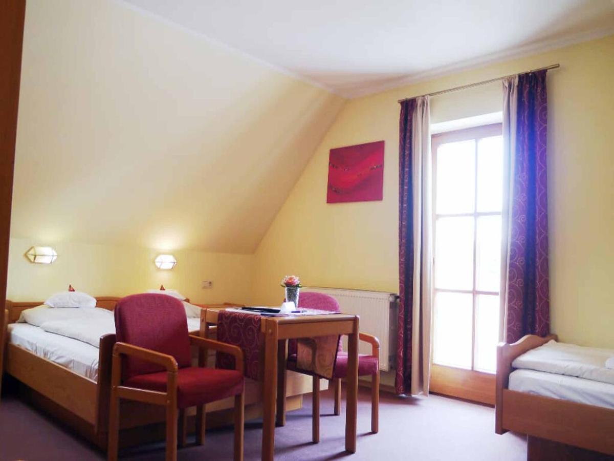 Da'Sporrer Hotel & Wirtshaus Neunburg vorm Wald Zewnętrze zdjęcie